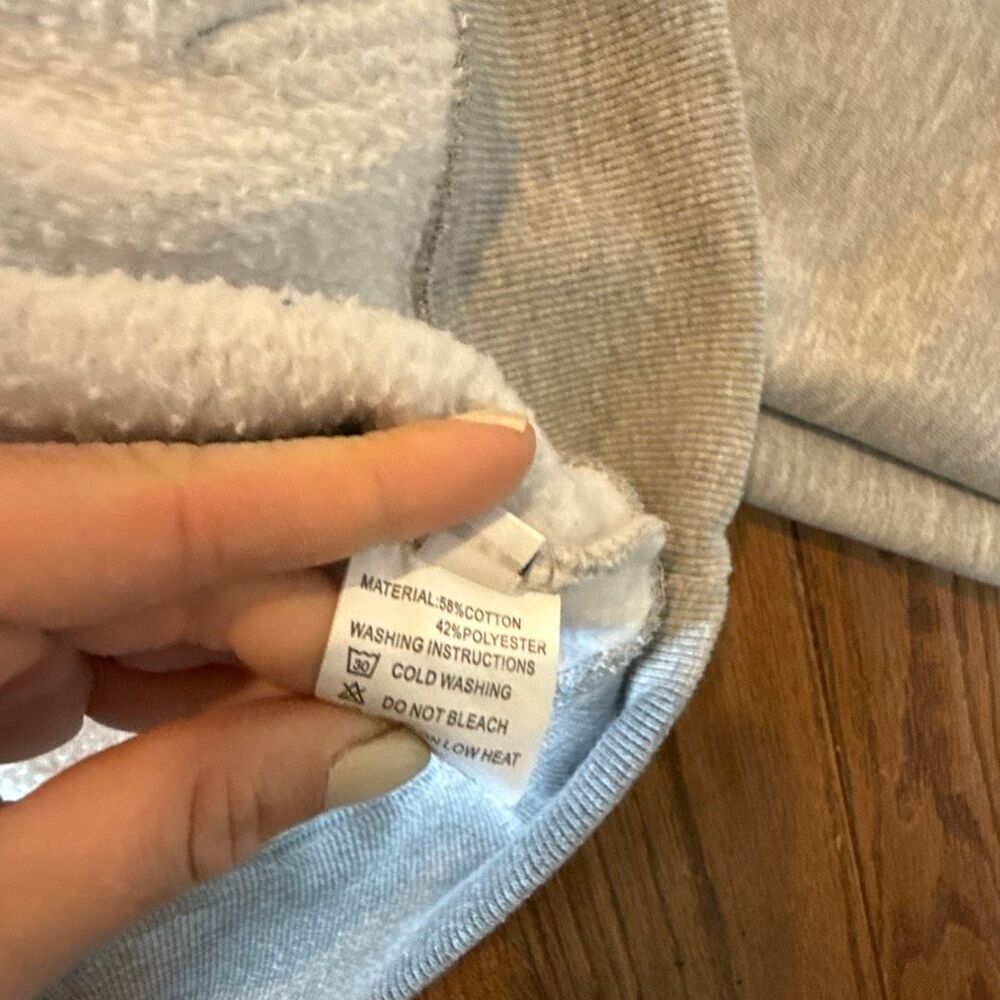 Amazon cropped grey pullover hoodie size M - Picture 5 of 9